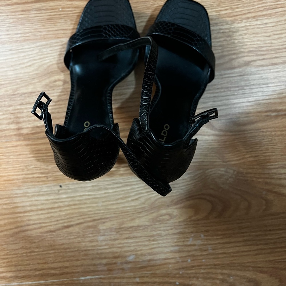 Also heels - Picture 7 of 7